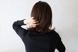 ヘアカラー後の傷んだ髪の毛